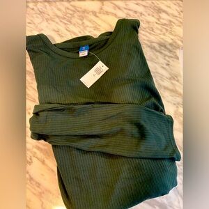 Old Navy long sleeve lux shirt. Medium tall.